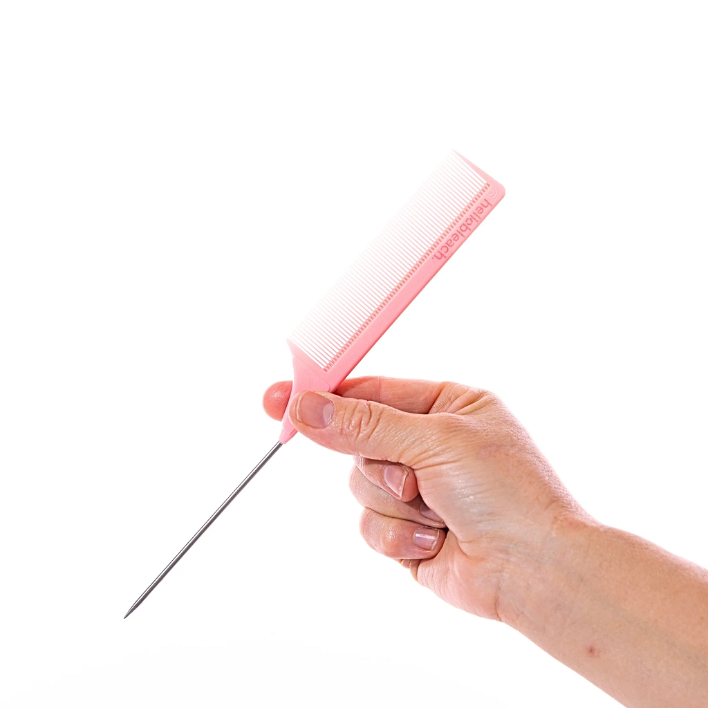 Hello Bleach Metal Tail Comb